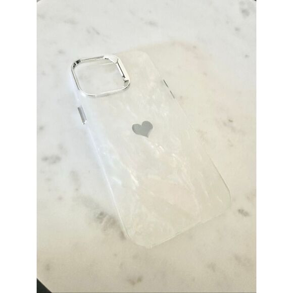 iPhone 14 Pro Max white iridescent phone case with chrome detail heart - Picture 1 of 3
